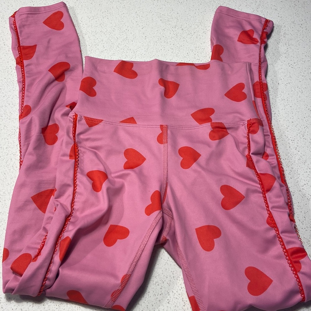 Beach riot heart leggings
